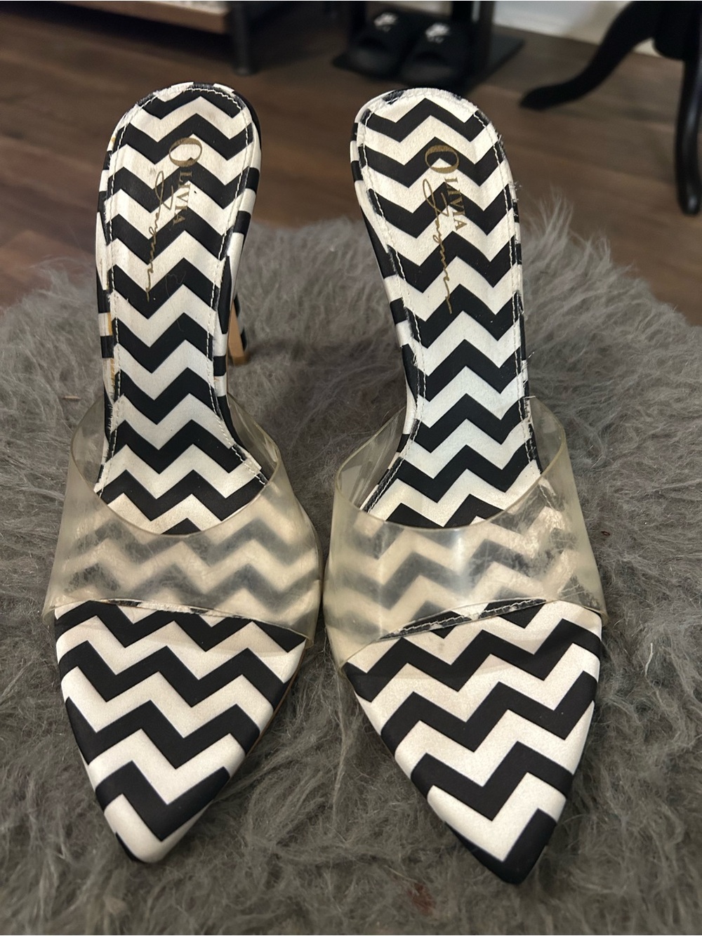 Sz 8 Clear Strap Black & White Chevron Pointed Toe Pumps